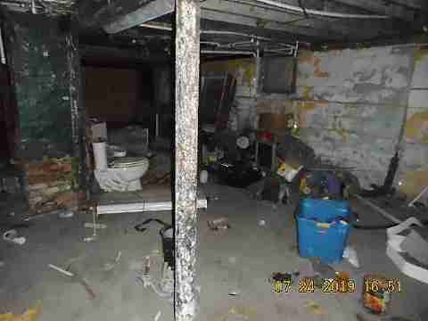 6045 Larkins (41)(1)_m.jpg